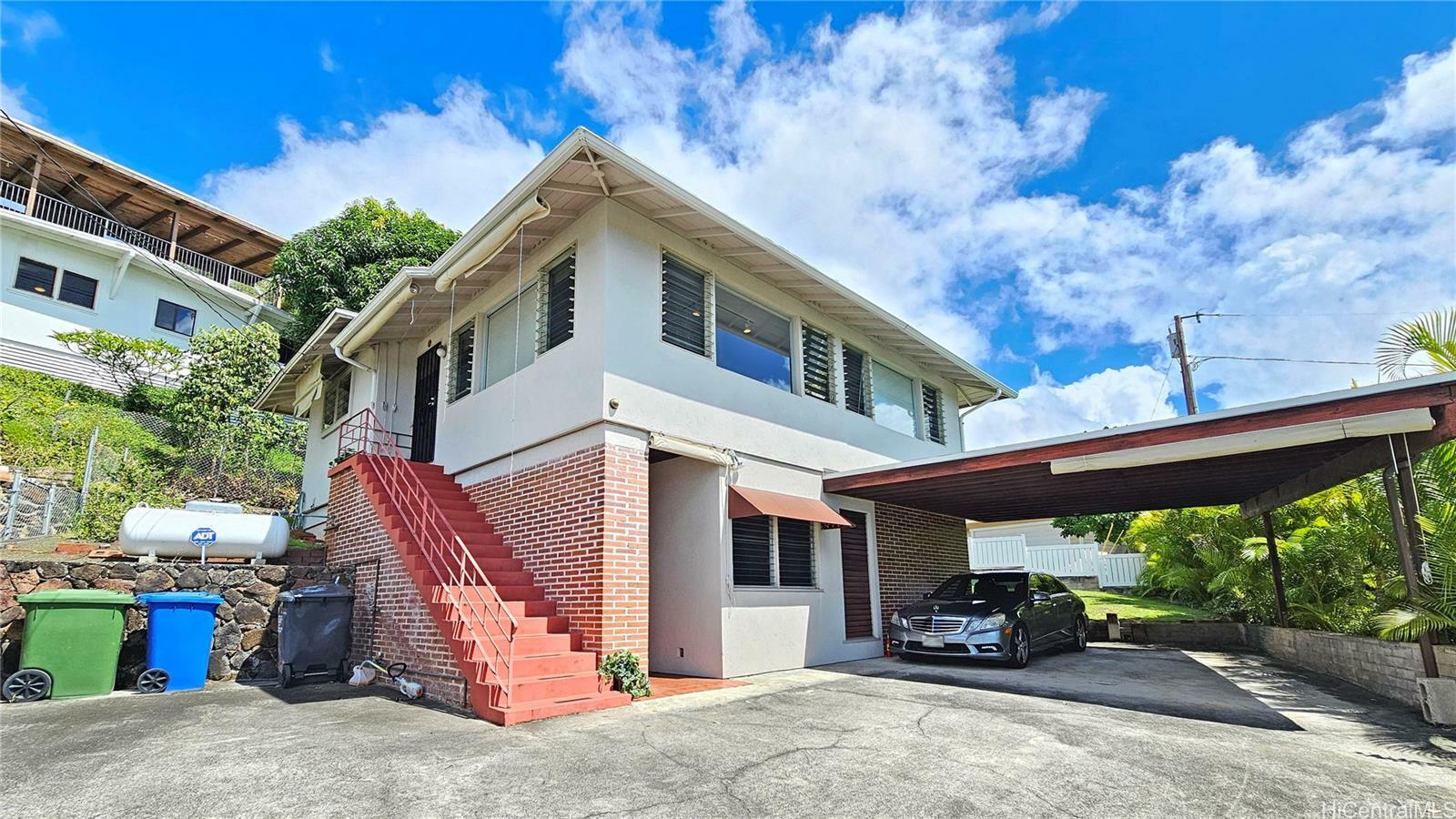 2030 Leiloke Drive  Honolulu HI 96822 photo