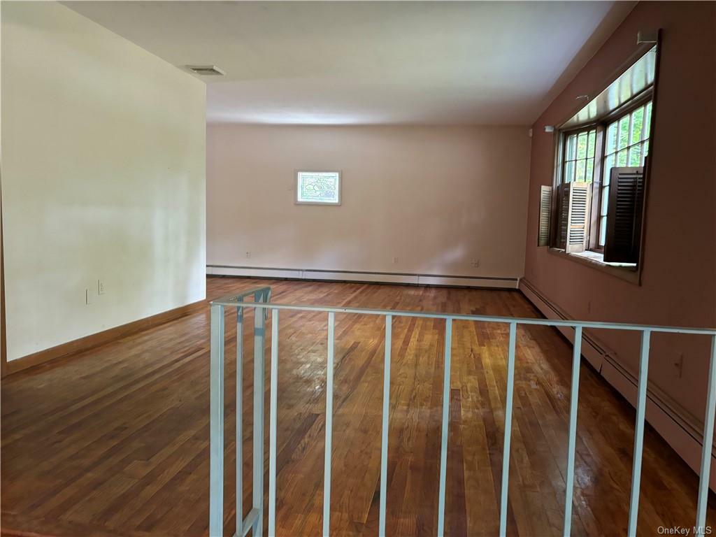 Property Photo:  6 Redwood Lane  NY 12590 