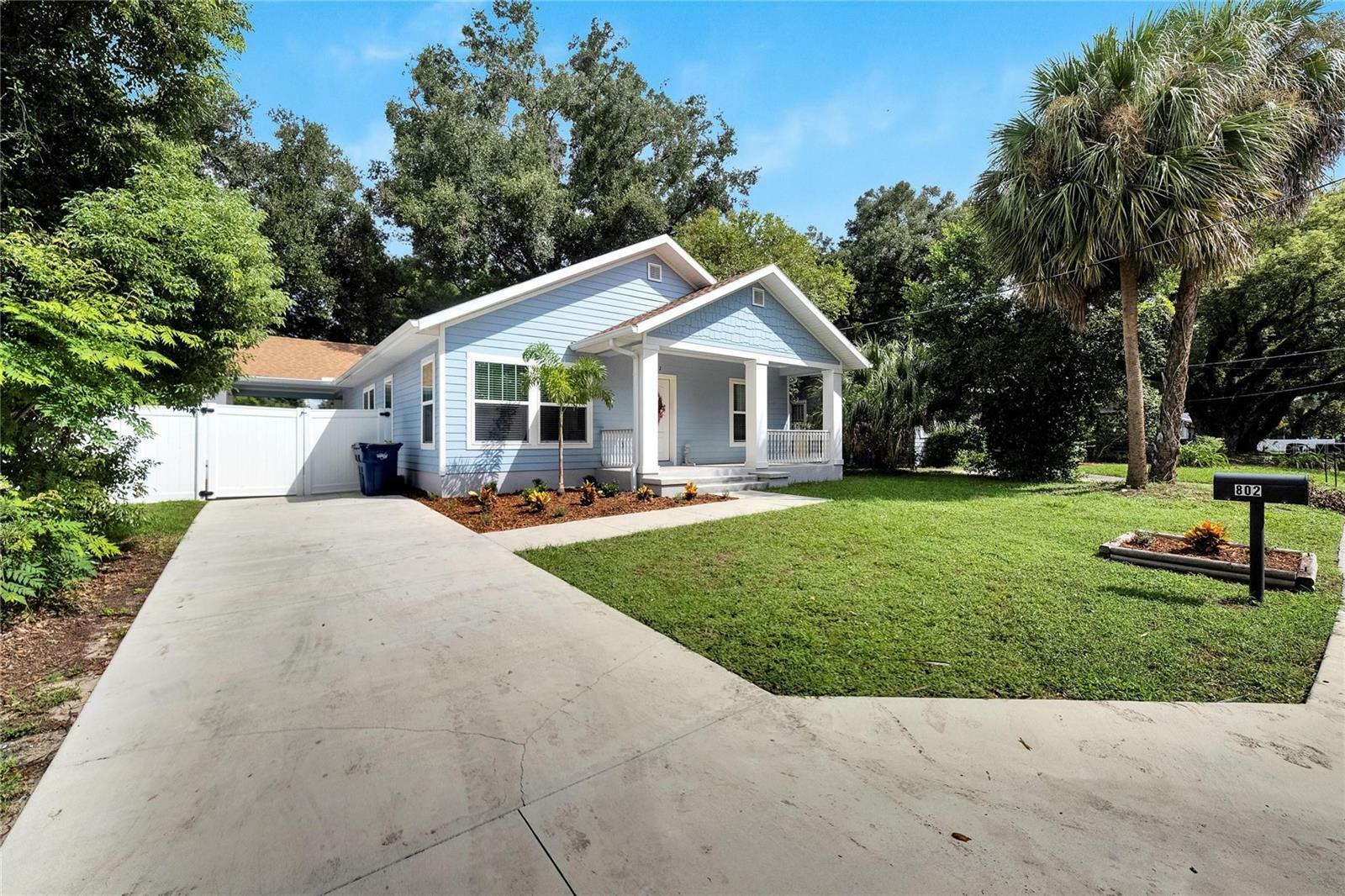 Property Photo:  802 E Curtis Street  FL 33603 