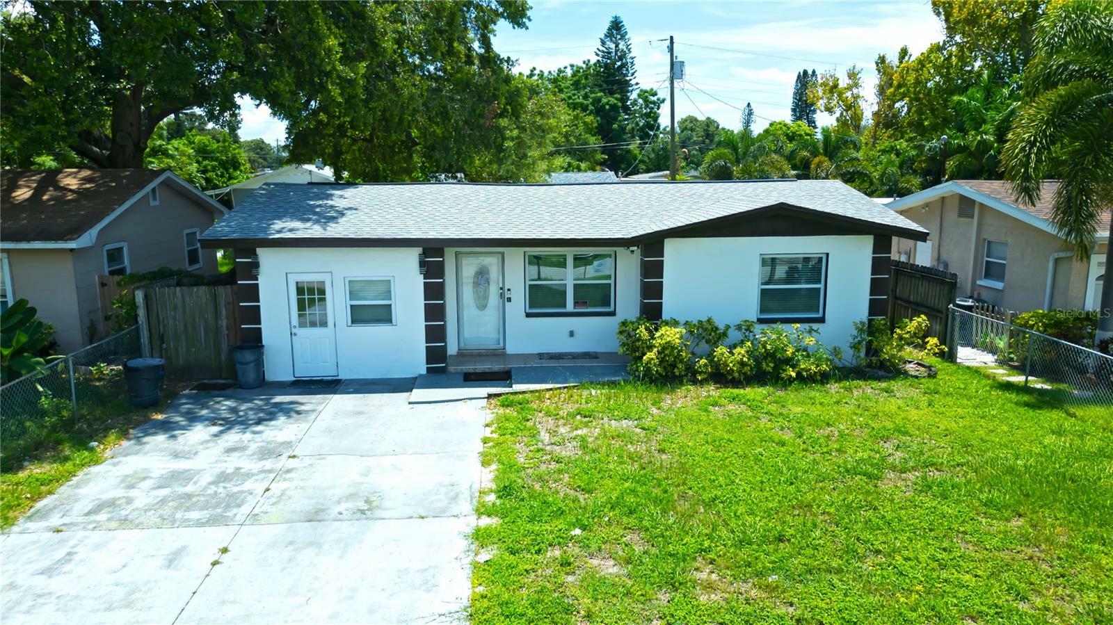 Property Photo:  5410 Jersey Avenue S  FL 33707 