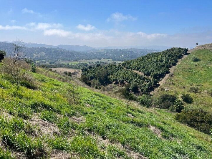 Property Photo:  20 Terreno Drive  CA 92590 