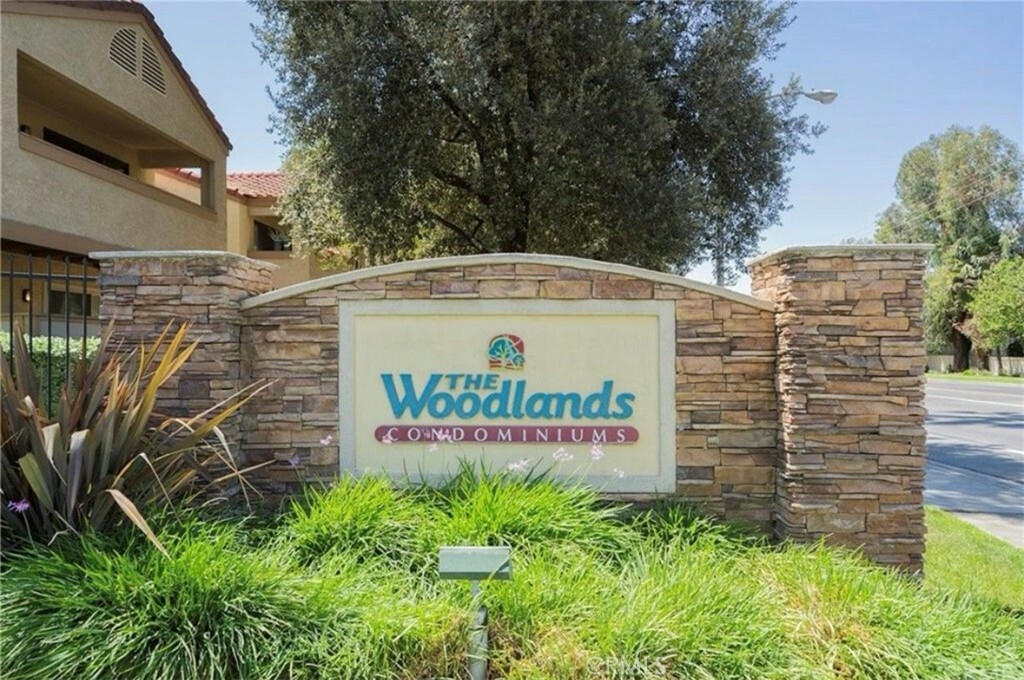 Property Photo: 1146 W Blaine Street 202 CA 92507