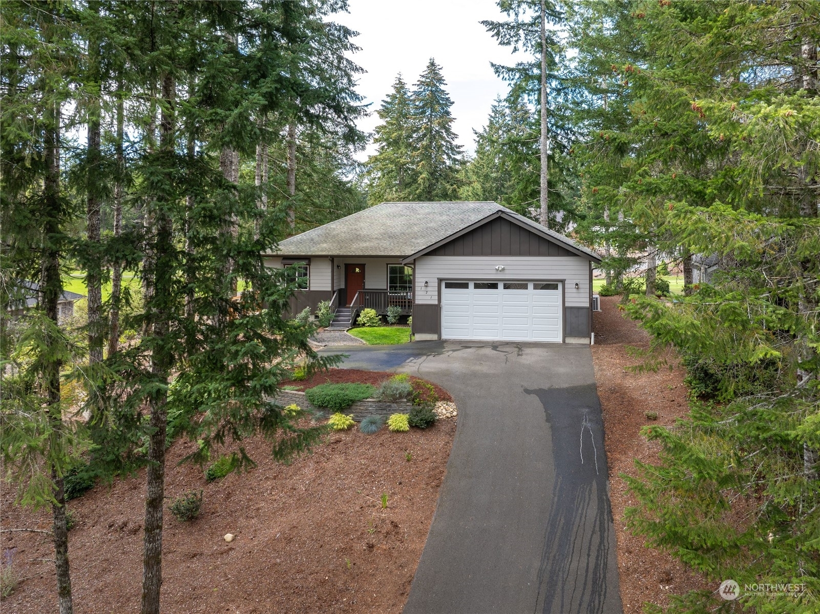 Property Photo:  171 E Susan Lane  WA 98592 