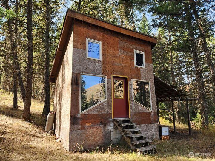 Property Photo:  1868 Xx  Chesaw Road  WA 98844 