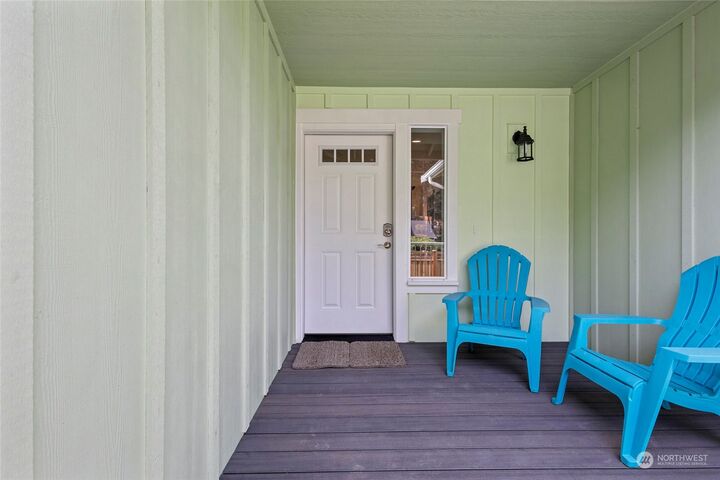 Property Photo:  7840  Blakely Avenue  WA 98236 