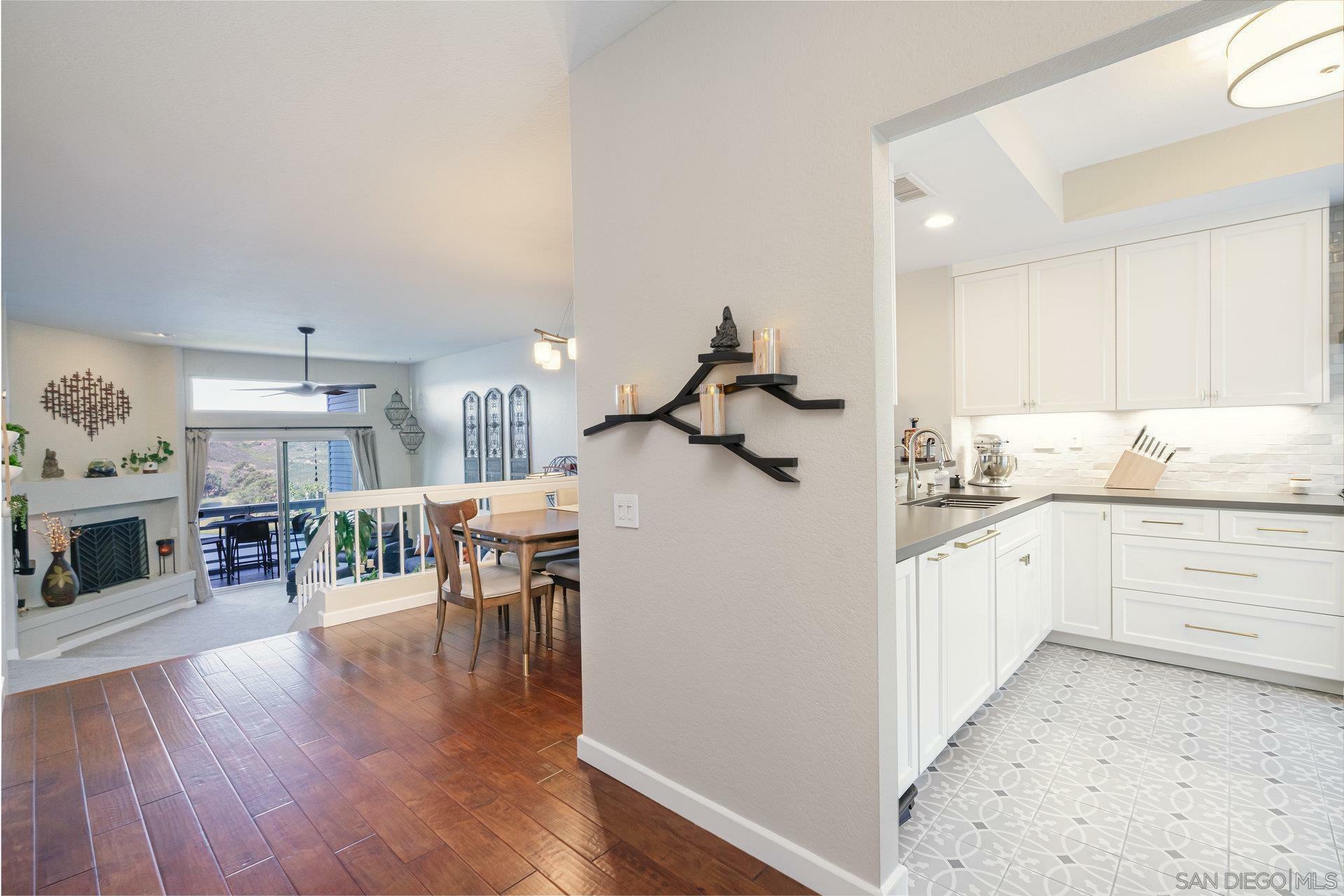 Property Photo:  11022 Caminito Vista Pacifica  CA 92131 