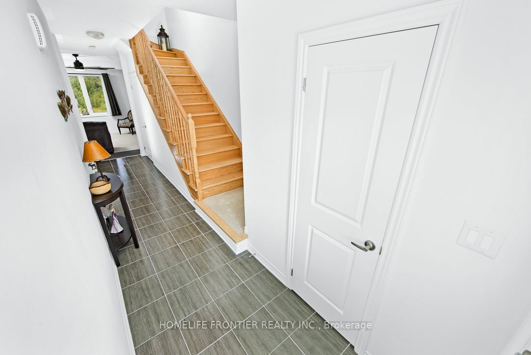 Property Photo:  8 Hillcroft Way  ON K0M 1A0 