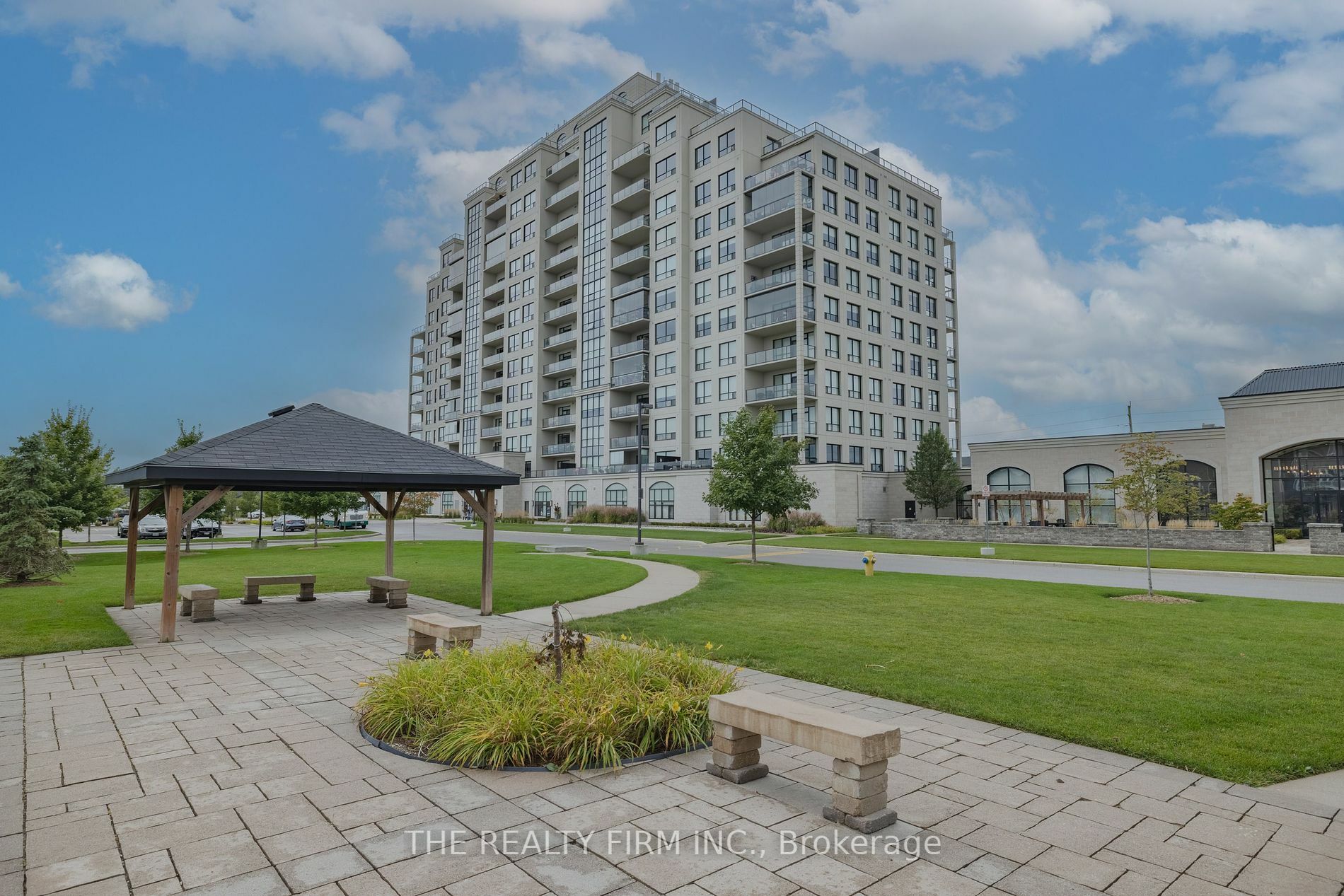 Photo de la propriété:  260 Villagewalk Blvd 1109  ON N6G 0P6 