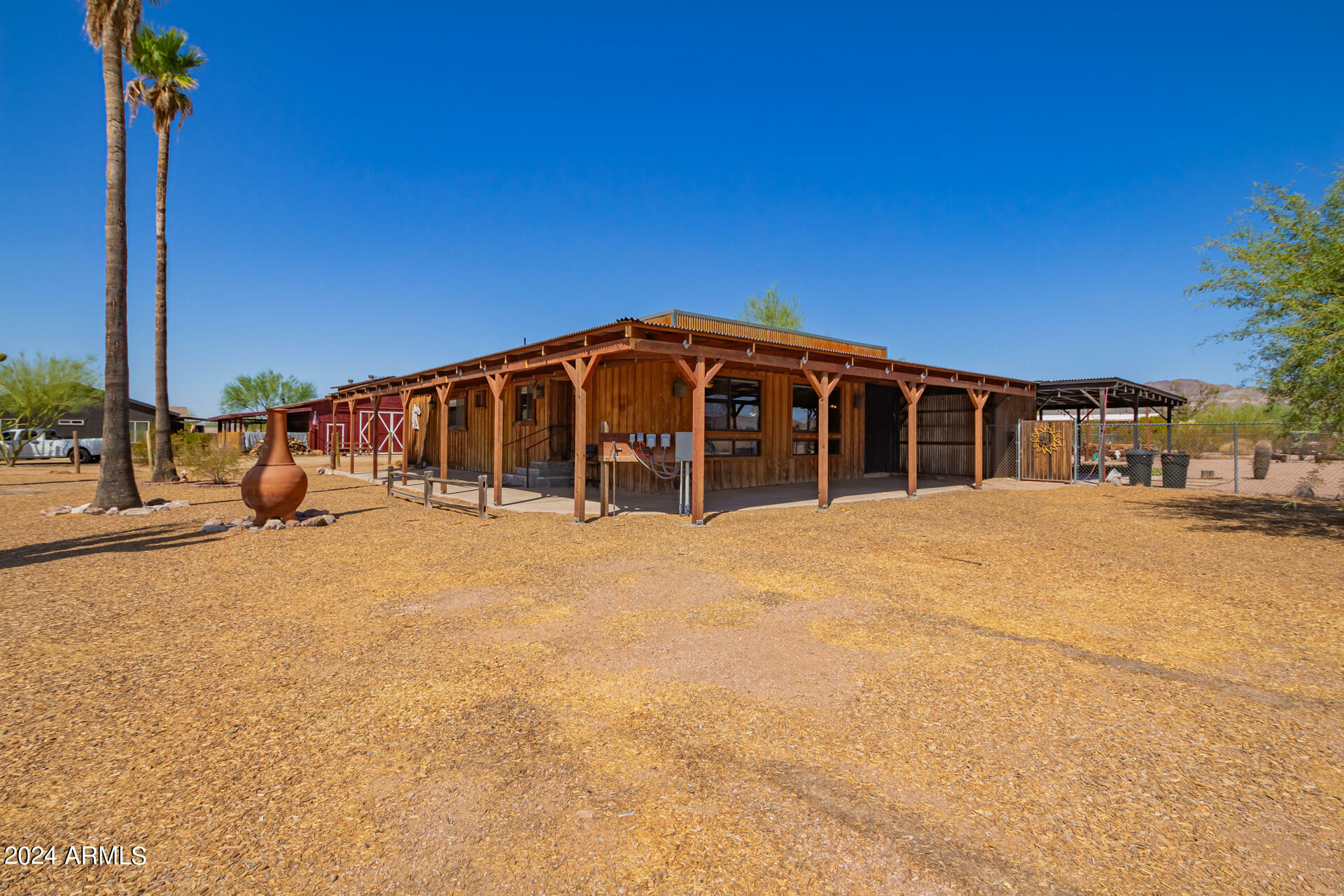 Property Photo:  1036 W Tepee Street  AZ 85120 