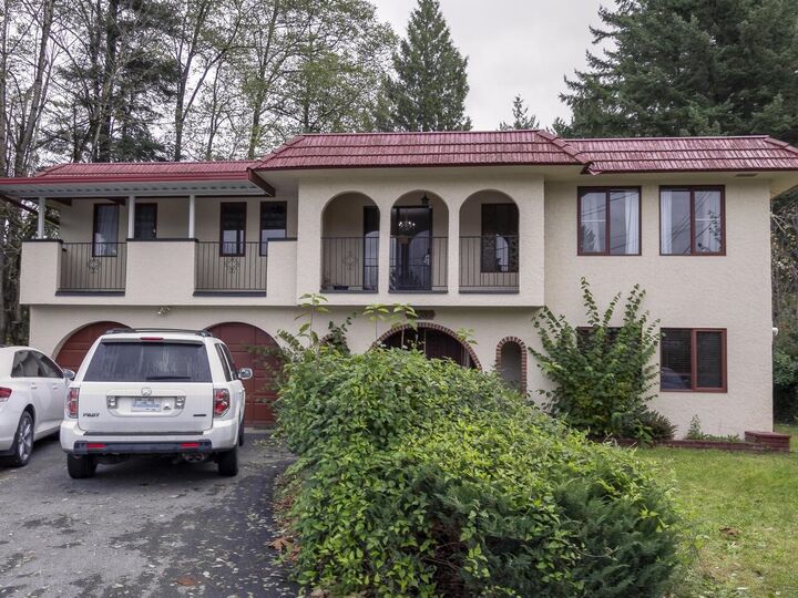 Property Photo: 32389 Chickadee Avenue BC V2V 5A9