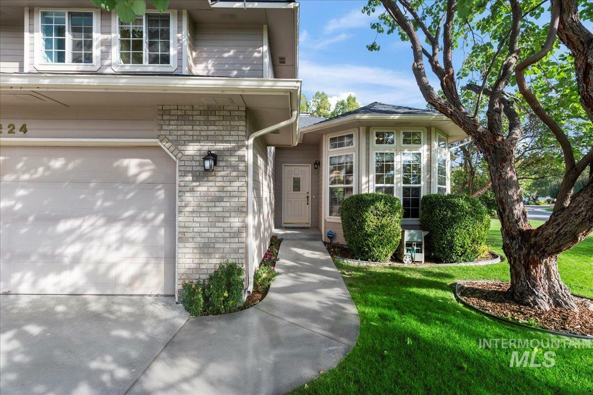 Property Photo:  11224 W Hickory Rise Dr  ID 83713 