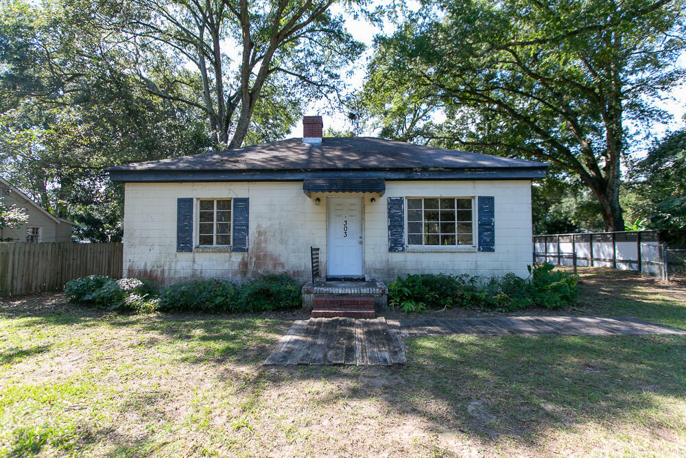 Property Photo:  303 Riverland Drive  SC 29412 