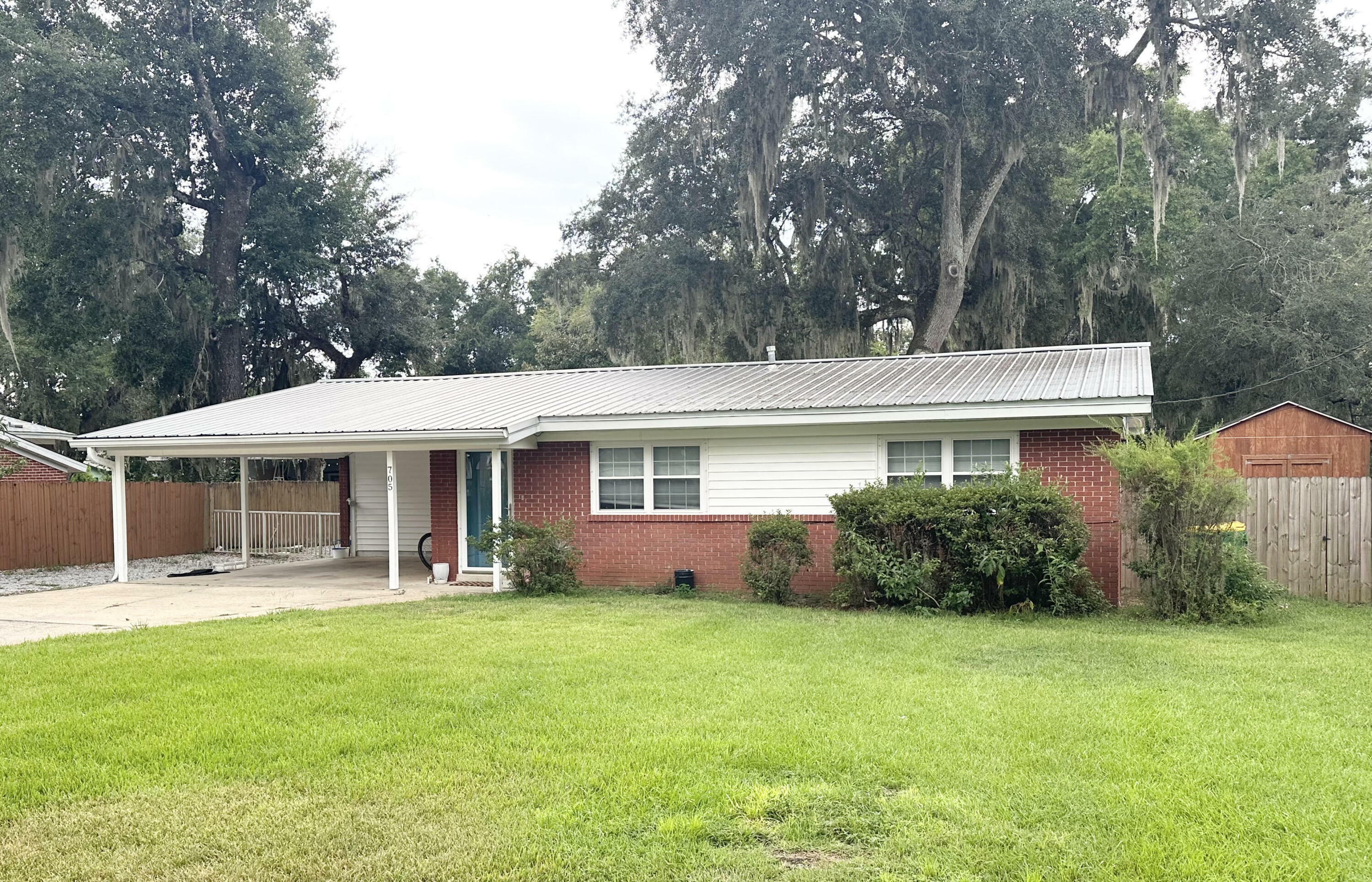 705 Cross Street  Niceville FL 32578 photo