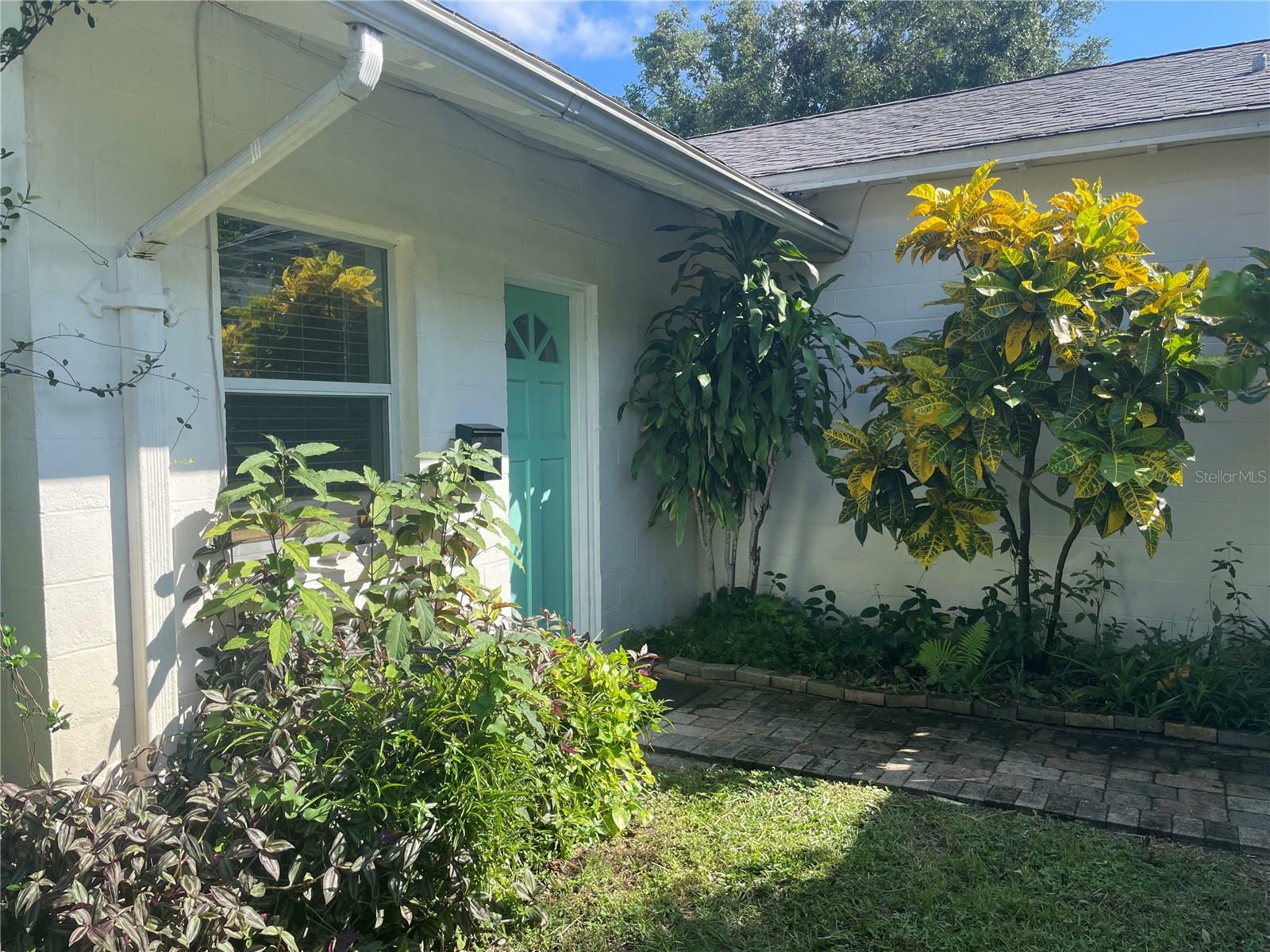 Property Photo:  1476 Cleveland Street  FL 33755 