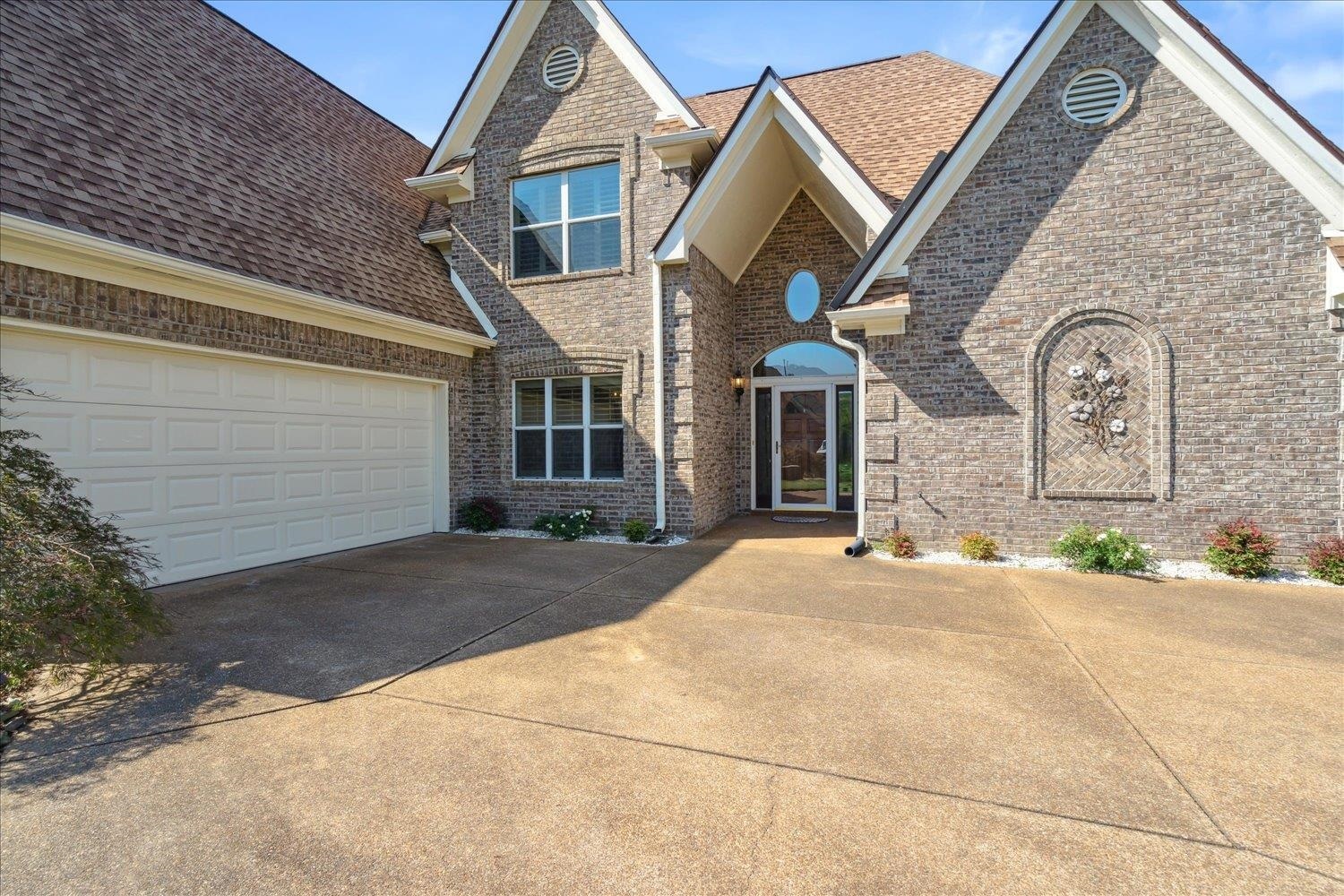 Property Photo:  90 Lewis Fairway Cir  TN 38060 