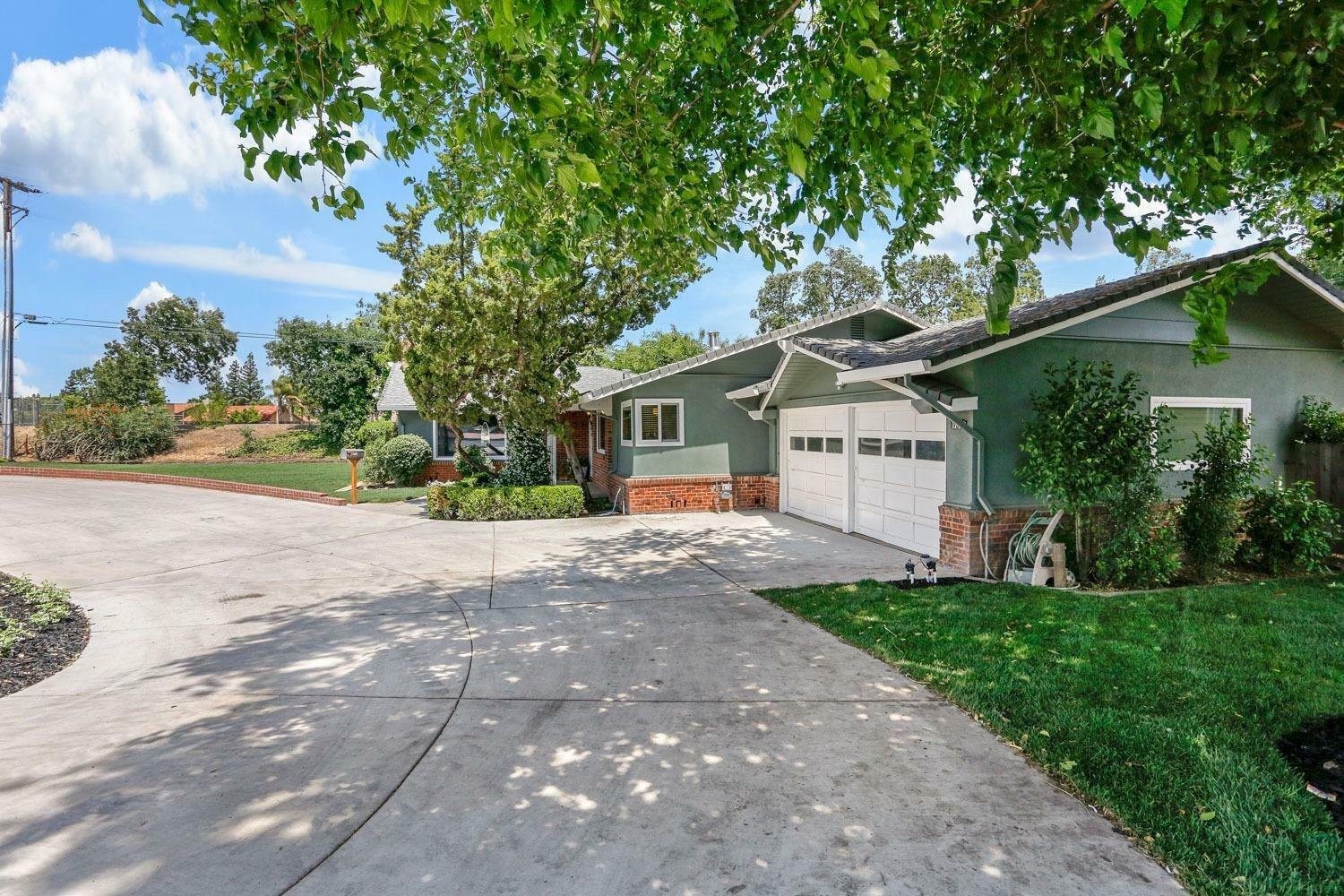 Property Photo: 9896 Thornton Road CA 95209