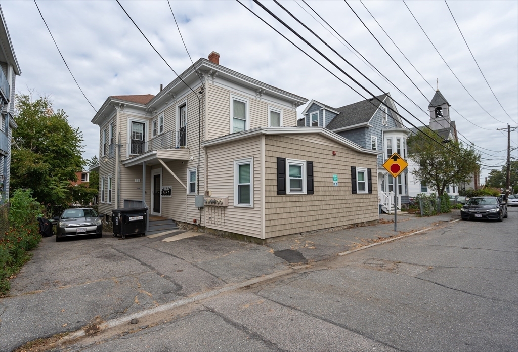 Property Photo:  75 Bowers St  MA 01854 