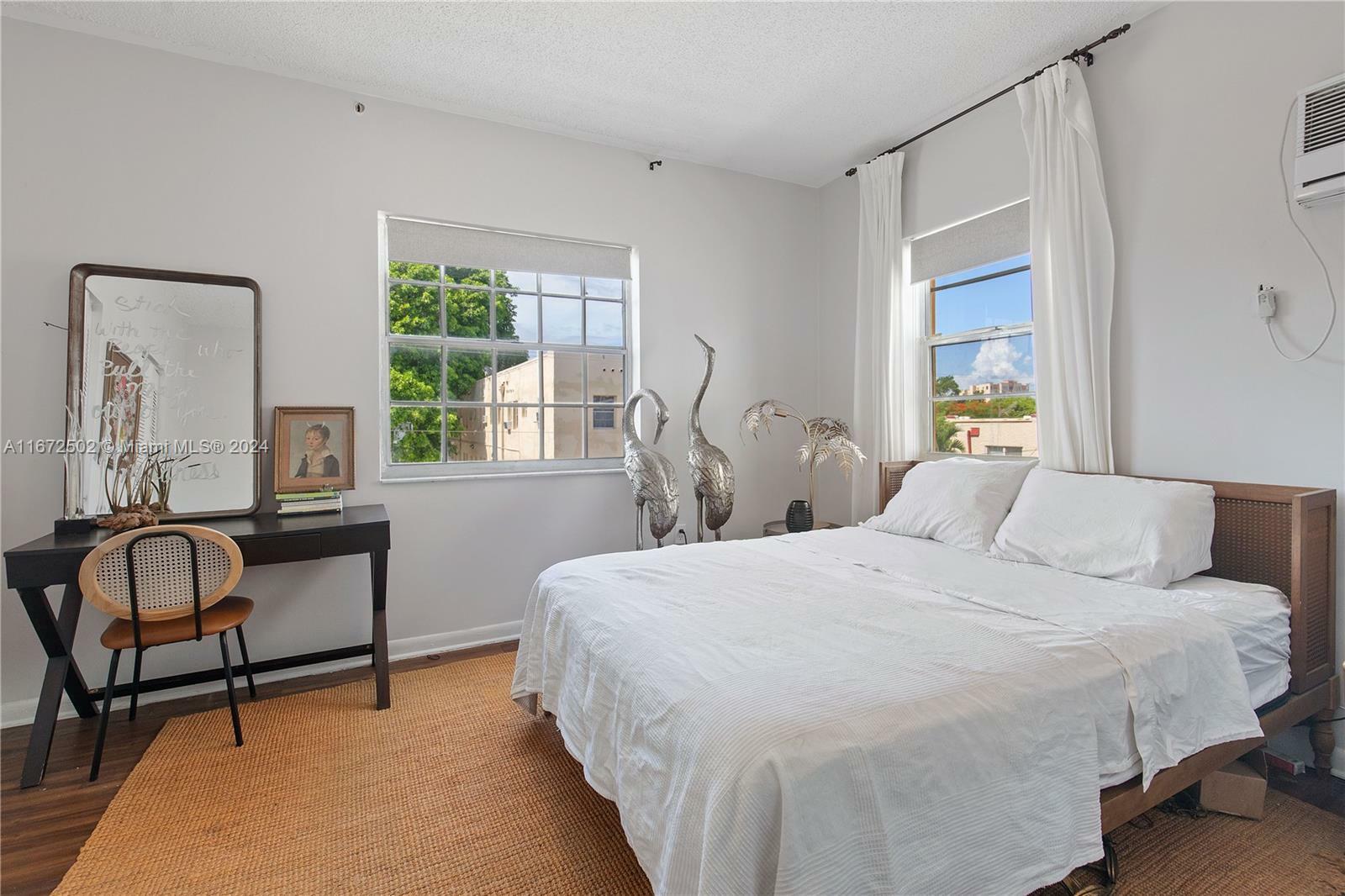 Property Photo:  1043 NW 2nd St 13  FL 33128 