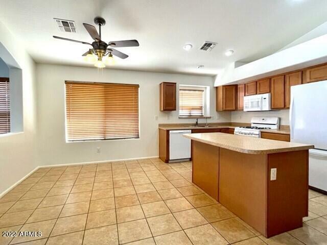 Property Photo:  45016 W Jack Rabbit Trail  AZ 85139 