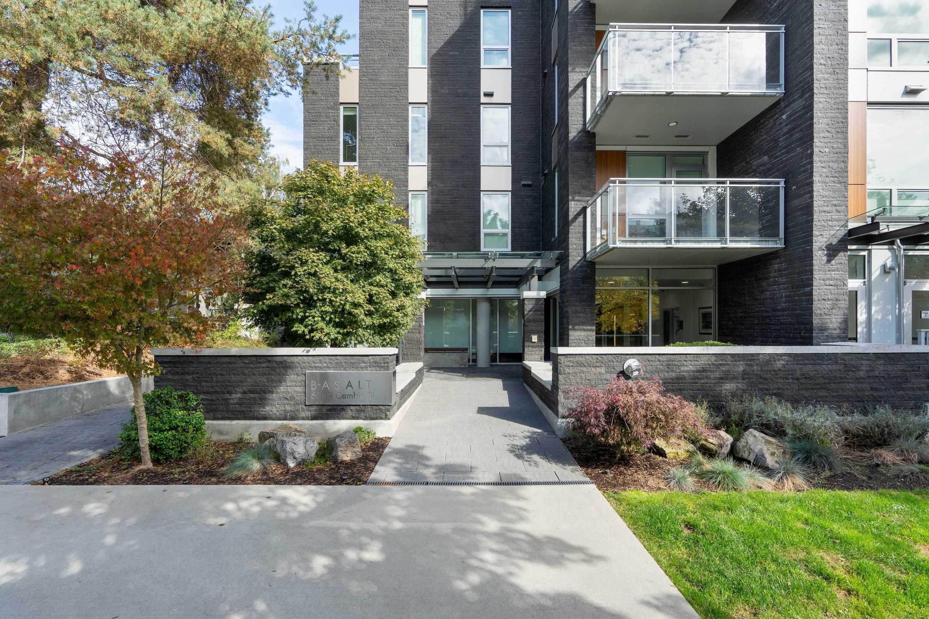 Property Photo:  5058 Cambie Street 407  BC V5Z 2Z5 