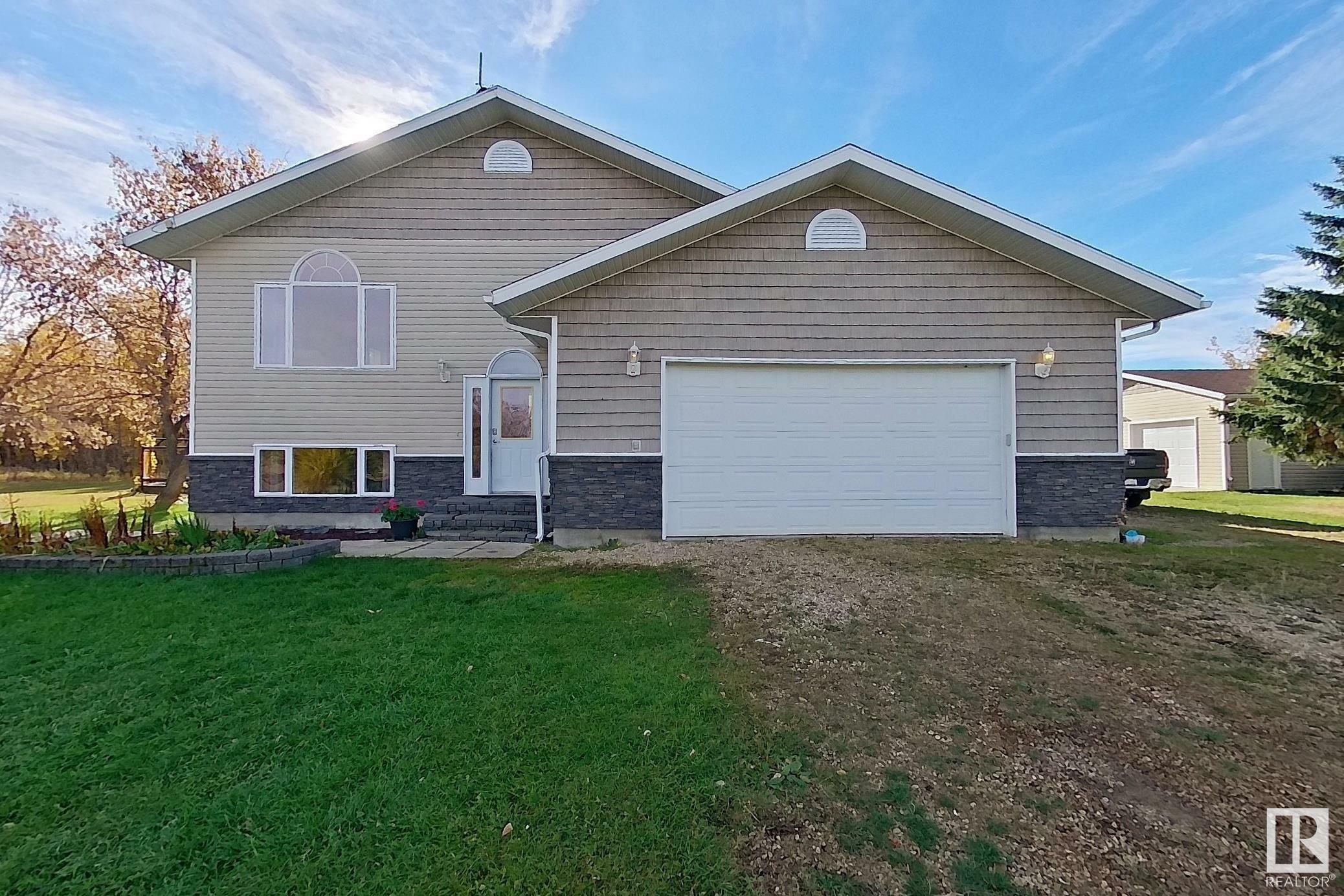 Property Photo:  5113 Twp Rd 592A  AB T7N 1N3 