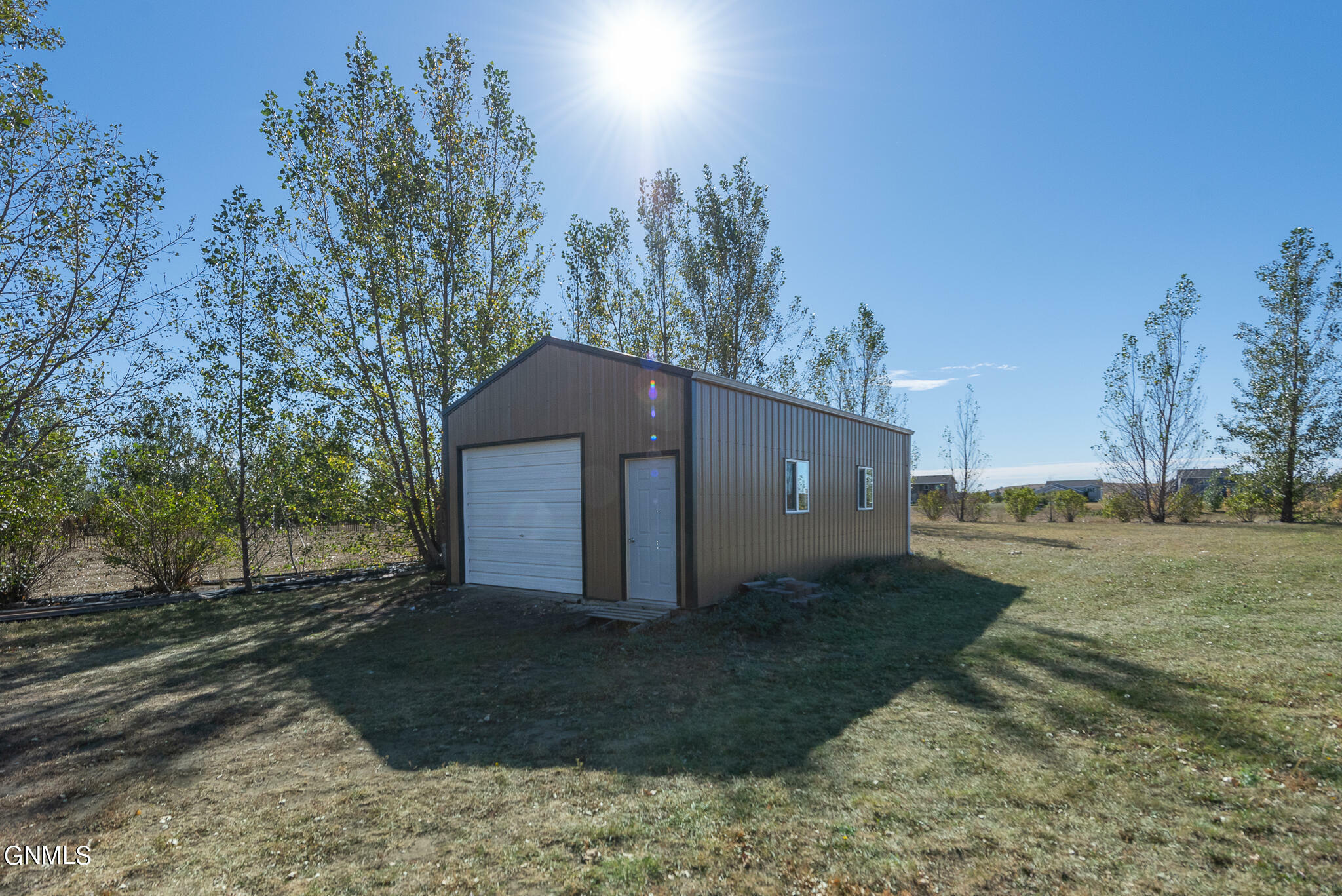 Property Photo:  5401 Woodrow Drive  ND 58504 