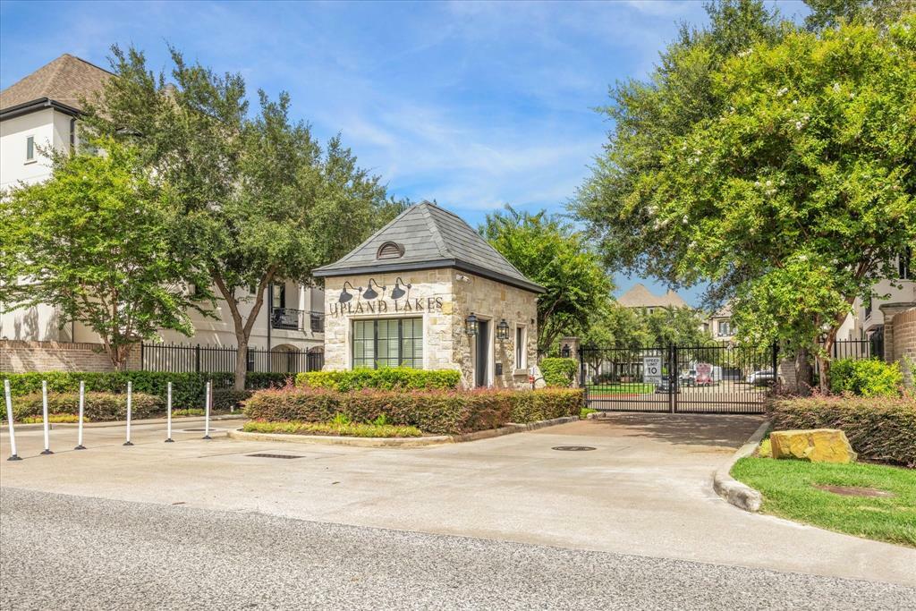 Property Photo:  1621 Upland Lakes  TX 77043 