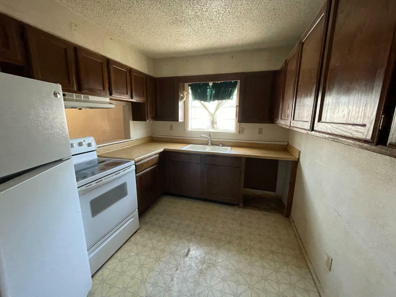 Property Photo:  1000 W Hale Street  TX 79364 