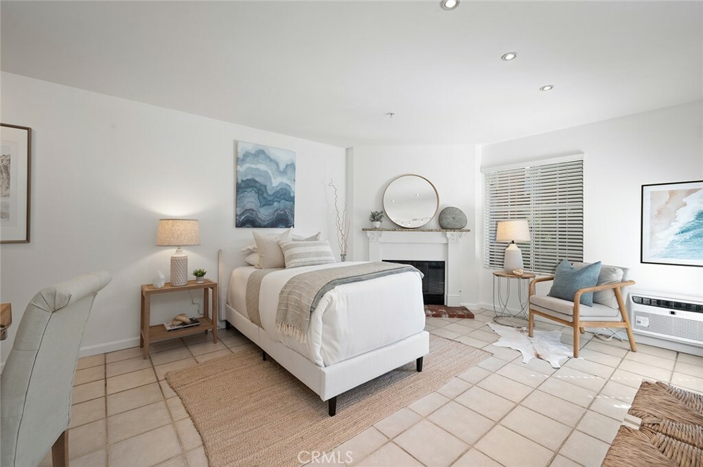 Property Photo:  707 W 4th Street 1  CA 90802 