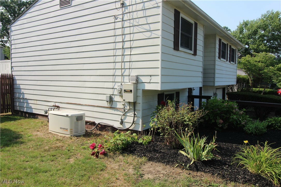 Property Photo:  904 Indiana Avenue  OH 44437 