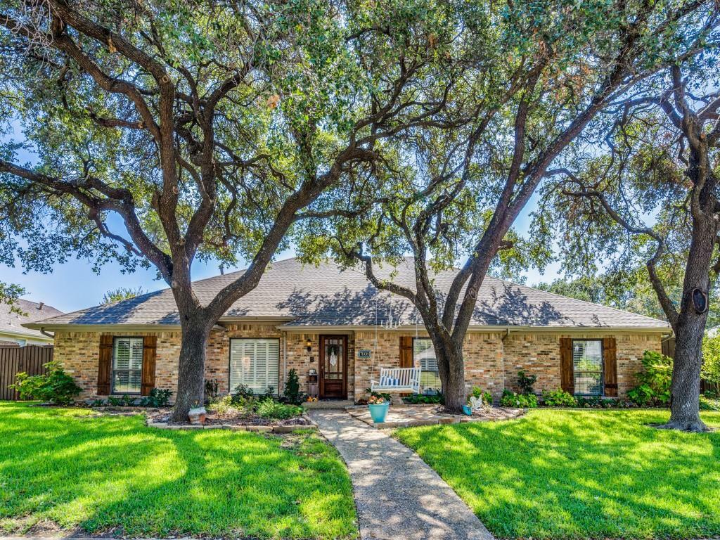 Property Photo:  7608 Queens Garden Drive  TX 75248 