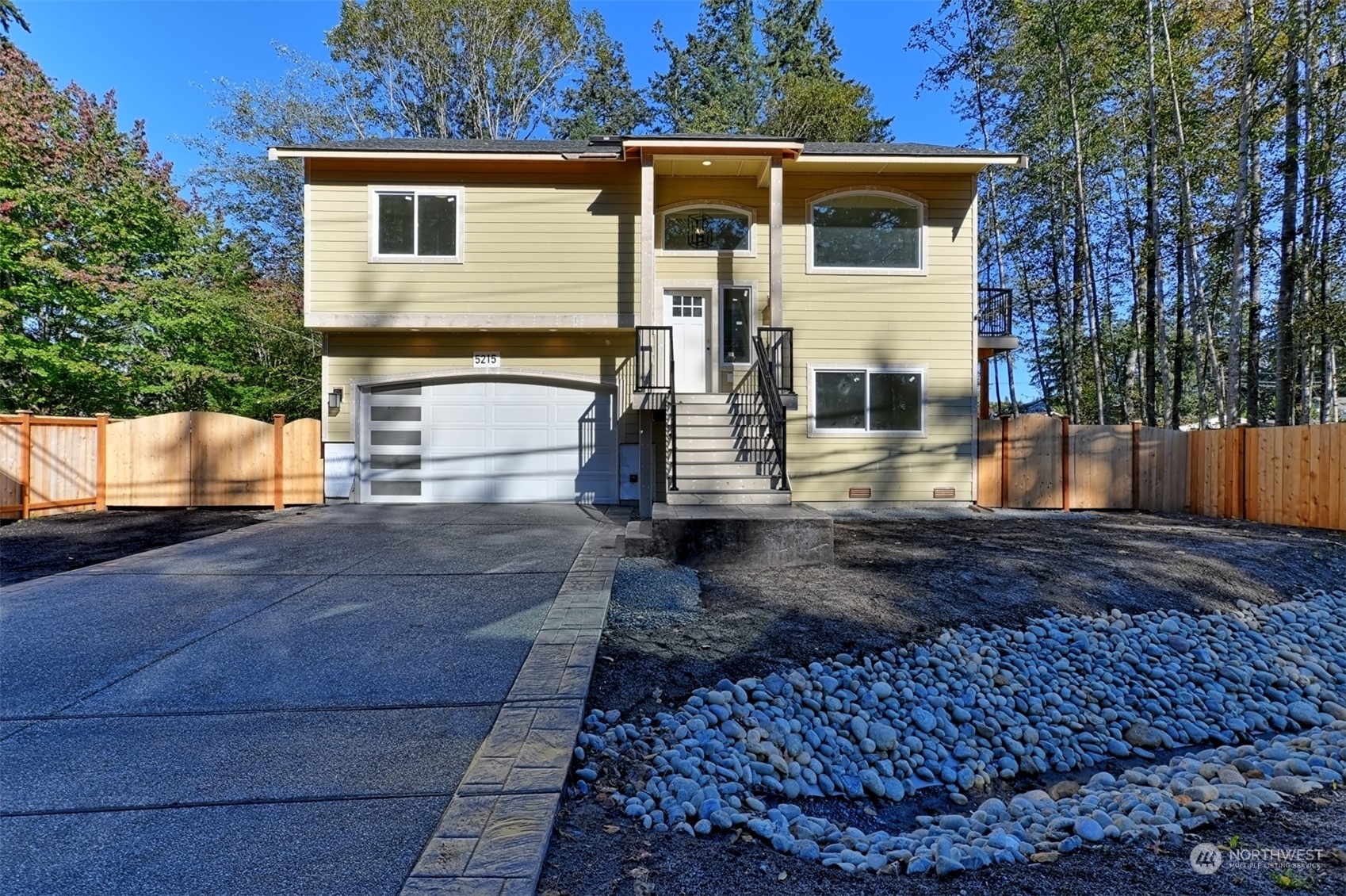 5215 148th Street SW  Edmonds WA 98026 photo