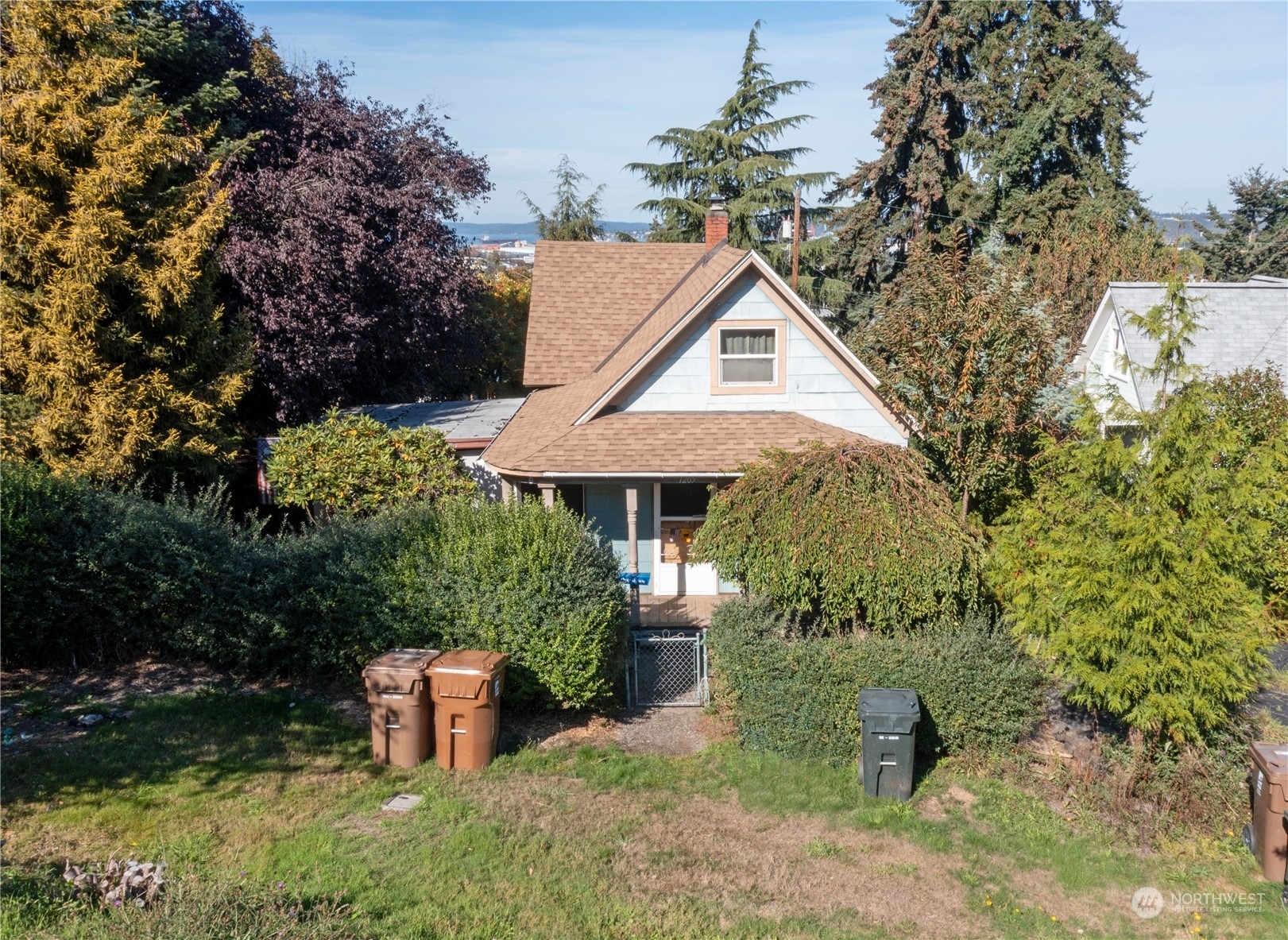 Property Photo:  1205 E 30th Street  WA 98404 