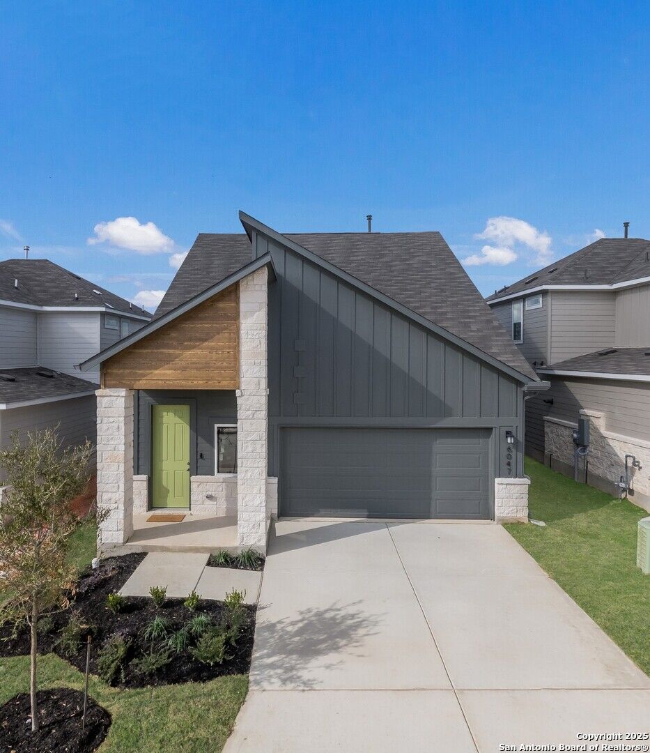 Property Photo: 6047 Calgary Park TX 78233