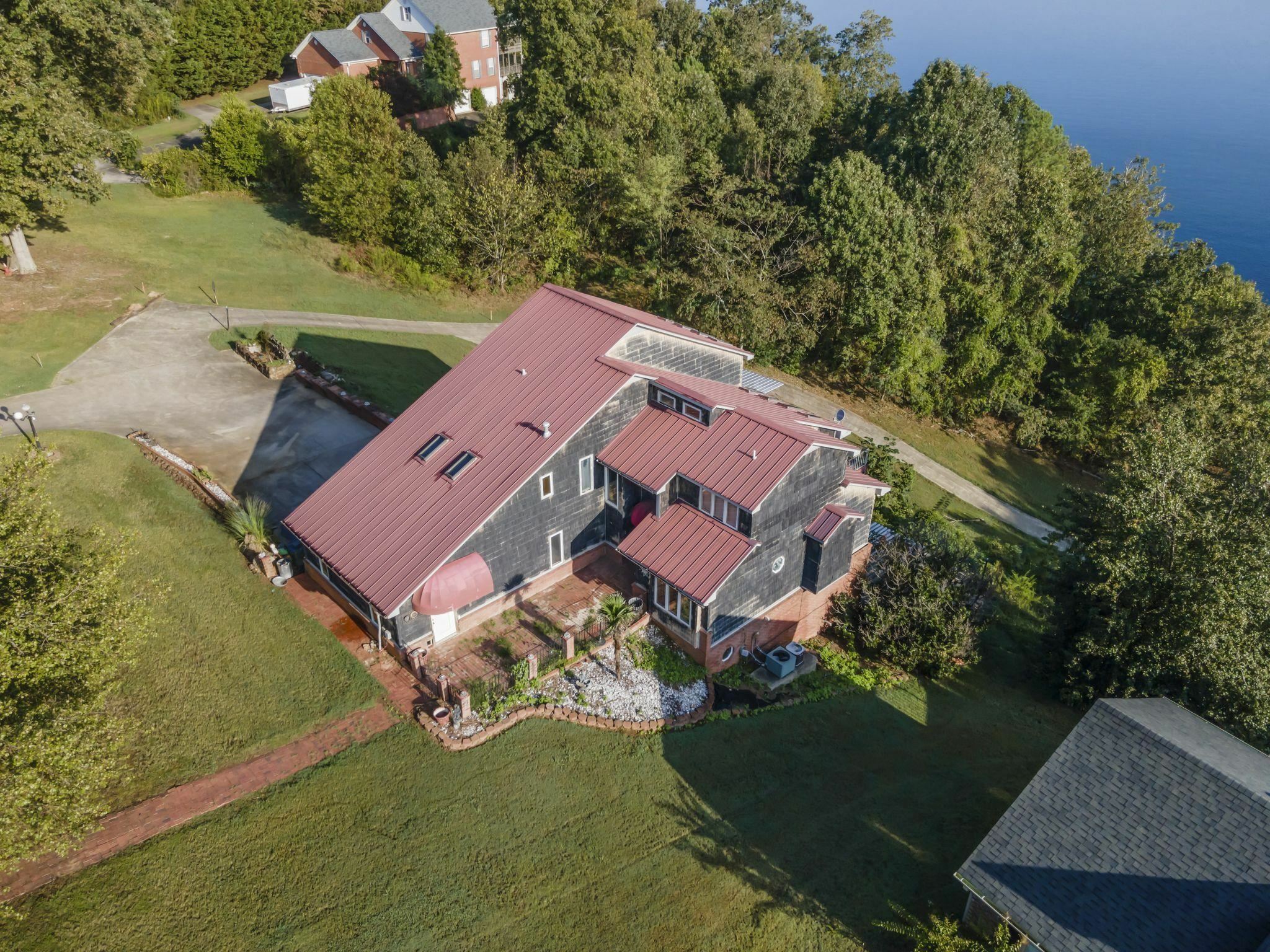 Property Photo:  2263 Lime Kiln Rd  AL 35661 - MUSCLE S 