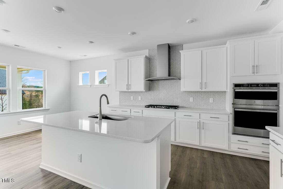 Property Photo: 929 Kinglet House Road NC 27545