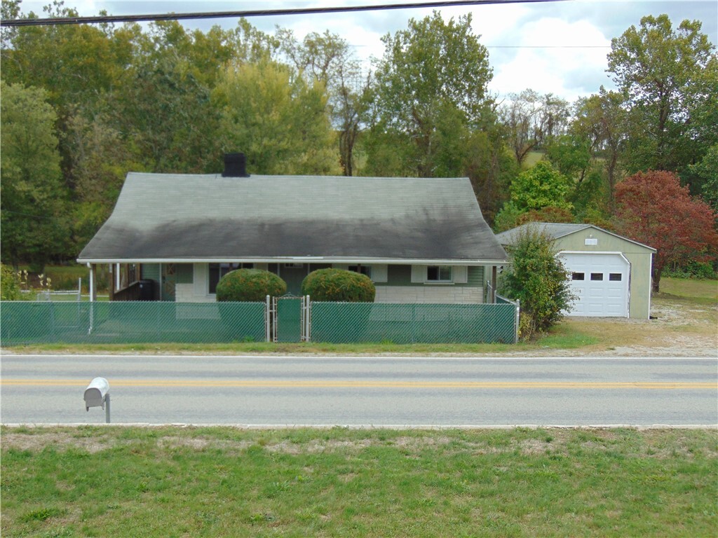Property Photo: 2519 W Crawford Ave PA 15425