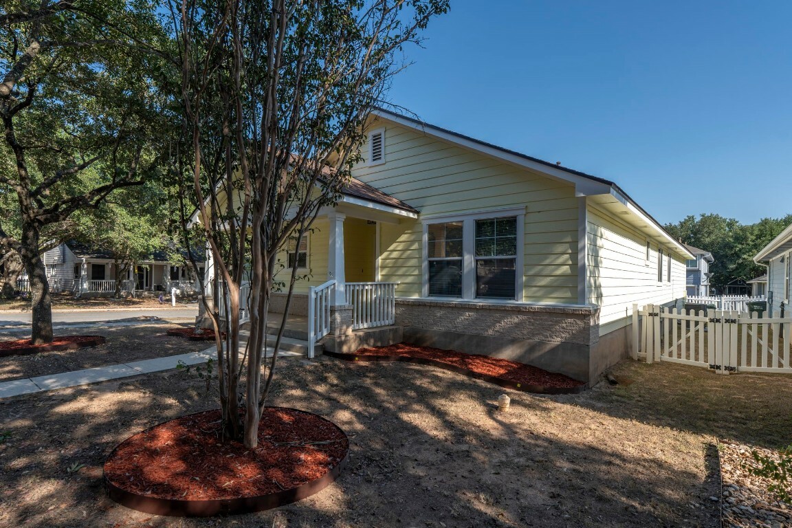 Property Photo:  226 Teasley  TX 78640 