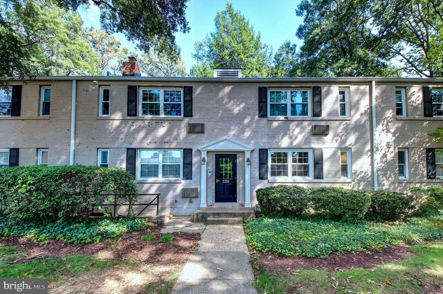 229 N George Mason Drive 229-3  Arlington VA 22203 photo