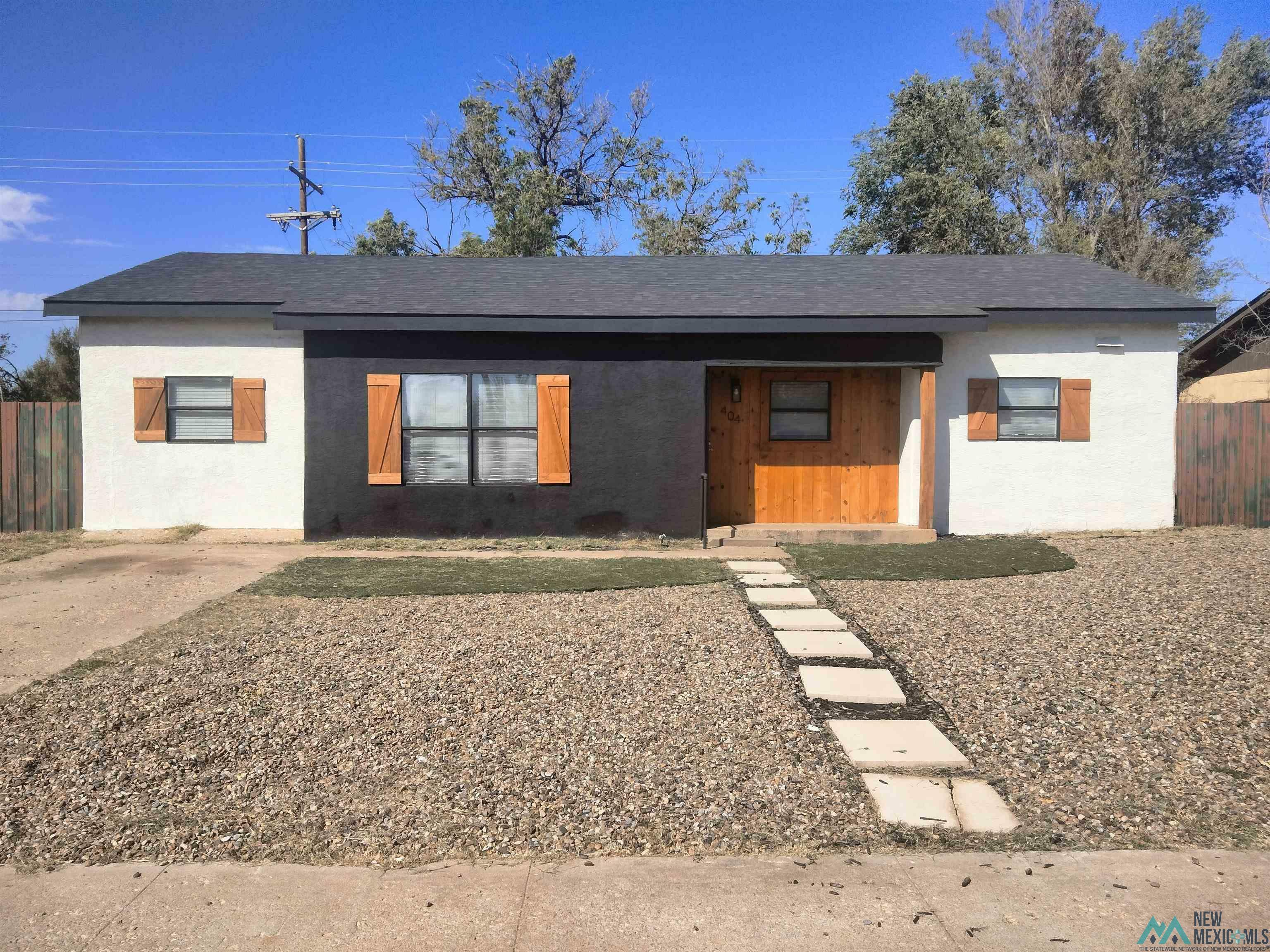 Property Photo: 404 W Tierra Blanca Road NM 88101