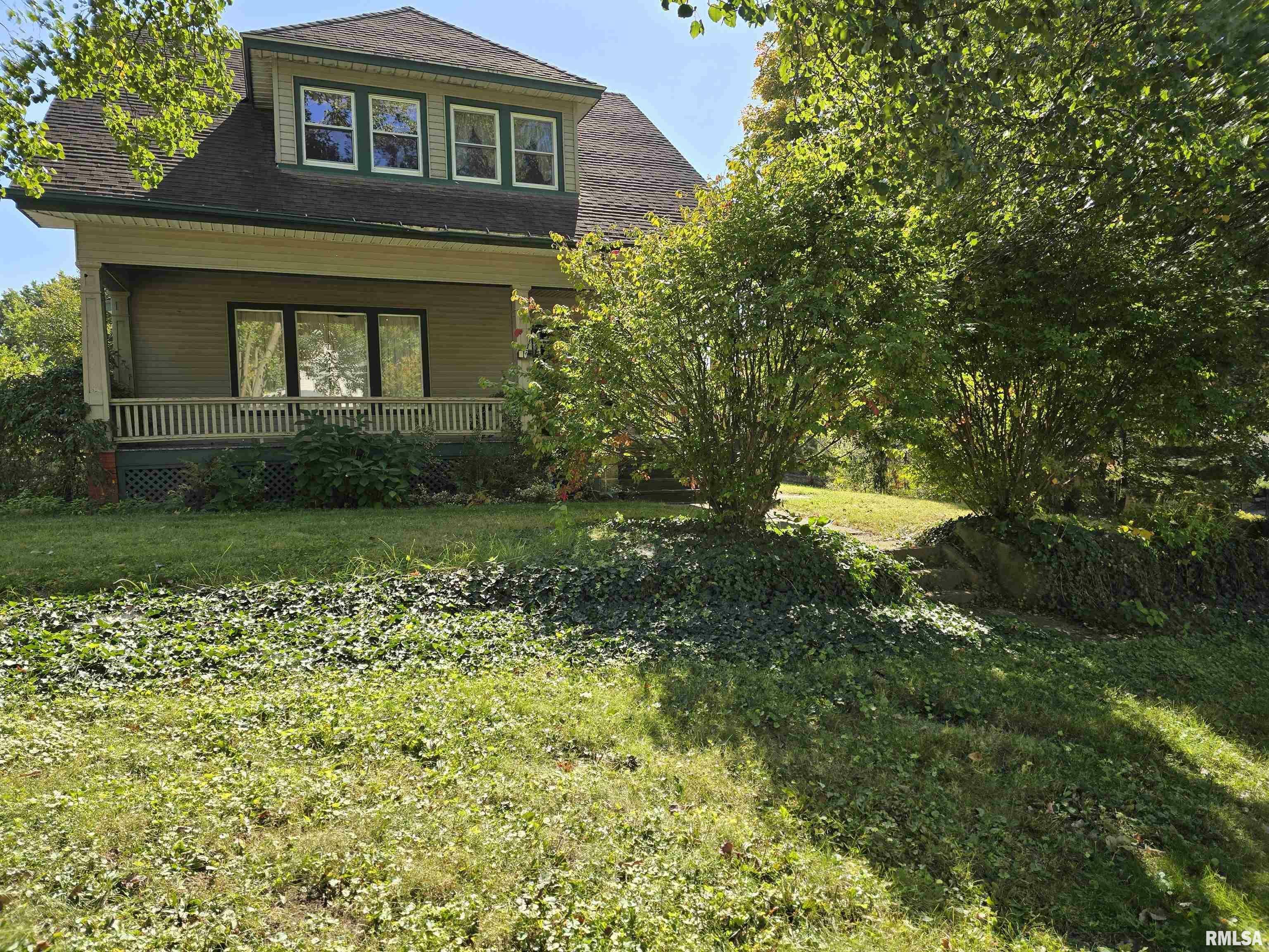 Property Photo:  444 W Elm Street  IL 61520 