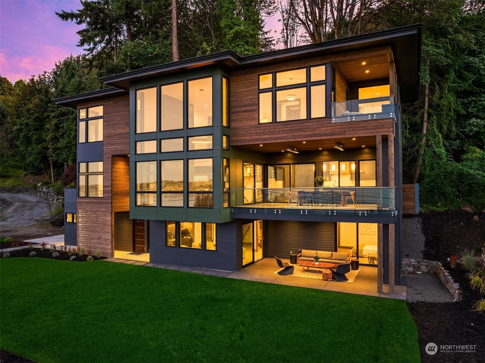 Property Photo: 4802 N Waterview Street WA 98407