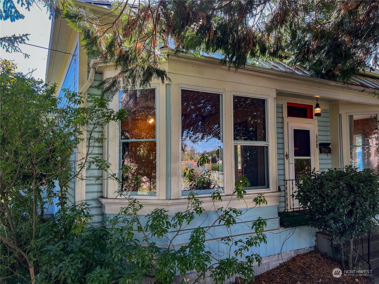 Property Photo:  1941  Jefferson Street  WA 98368 