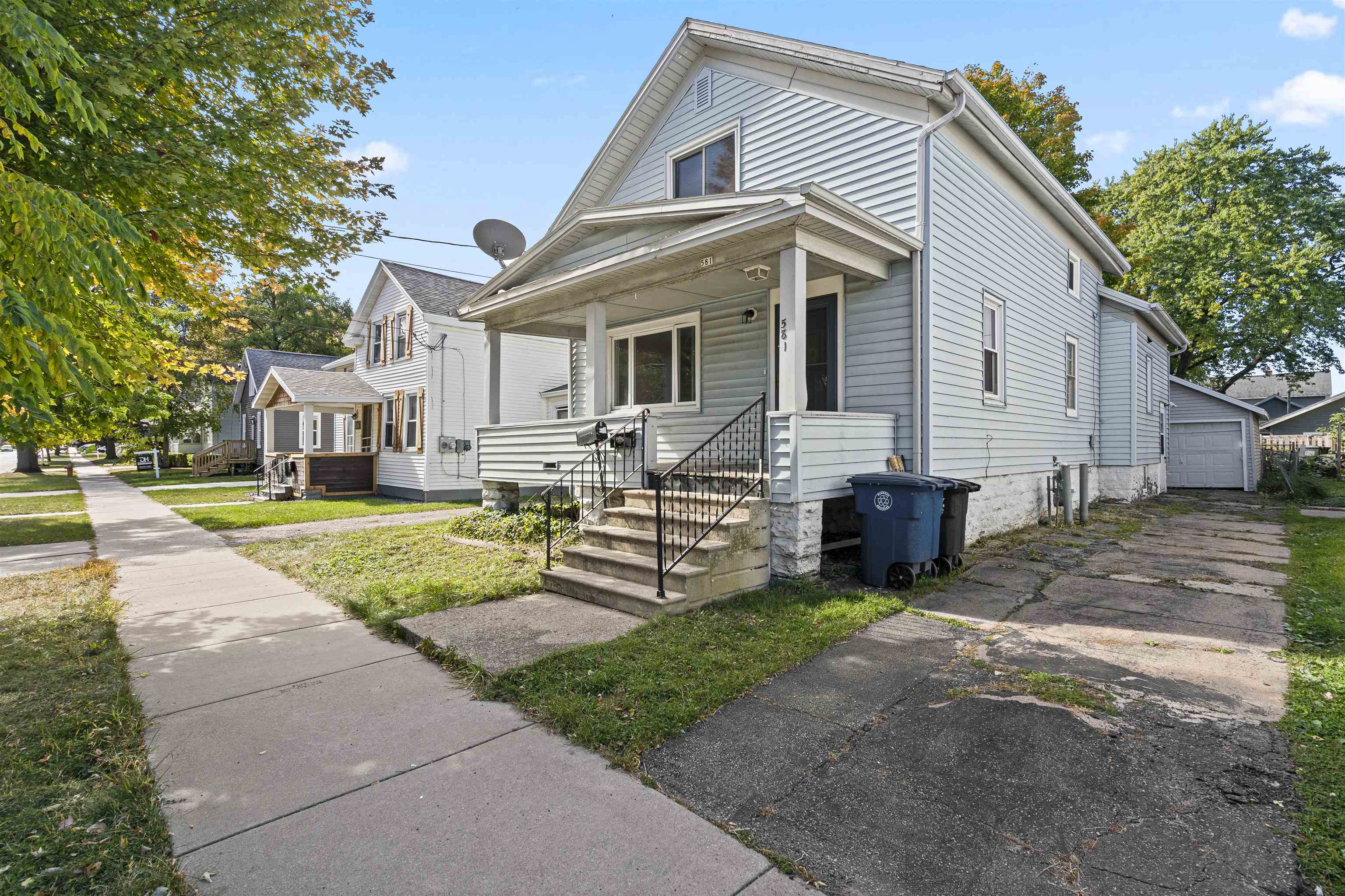 Property Photo:  581 Boyd Street  WI 54901-4632 