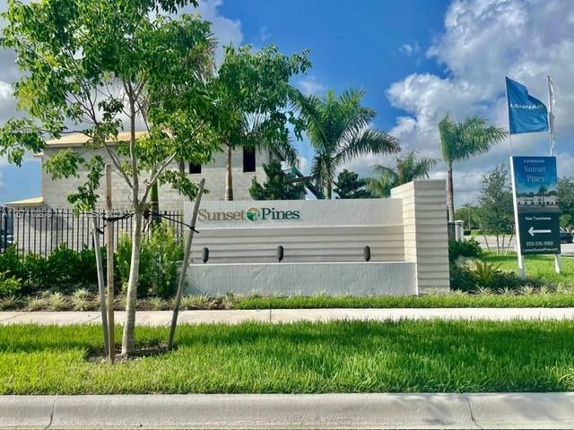 238 SW 159th Ct  Pembroke Pines FL 33027 photo