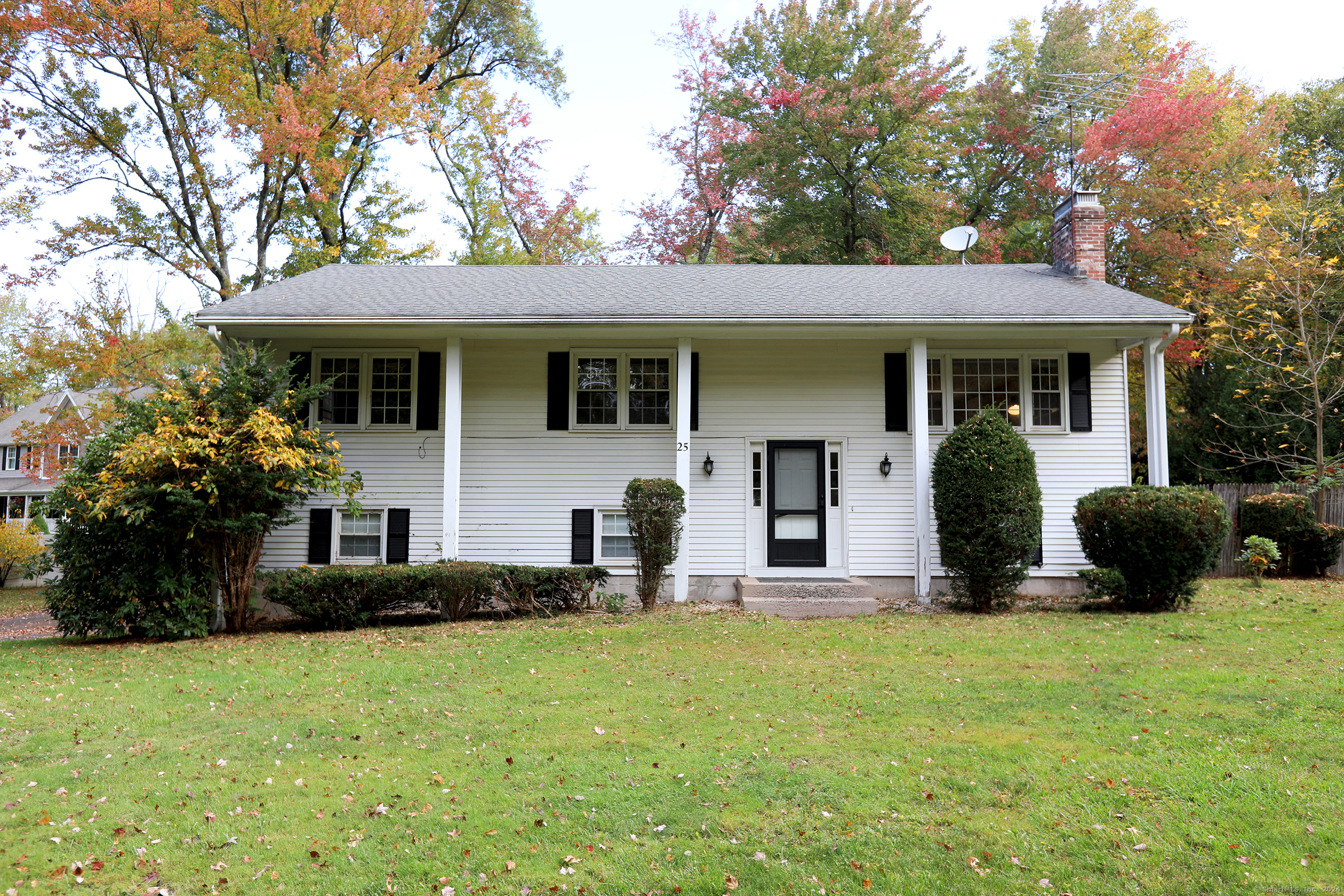 Property Photo: 25 Burnwood Drive CT 06002