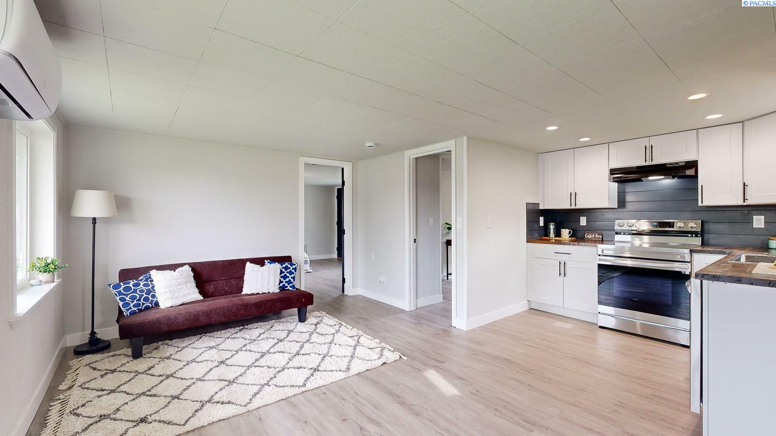 Property Photo:  1108 Wilson Street  WA 99354 