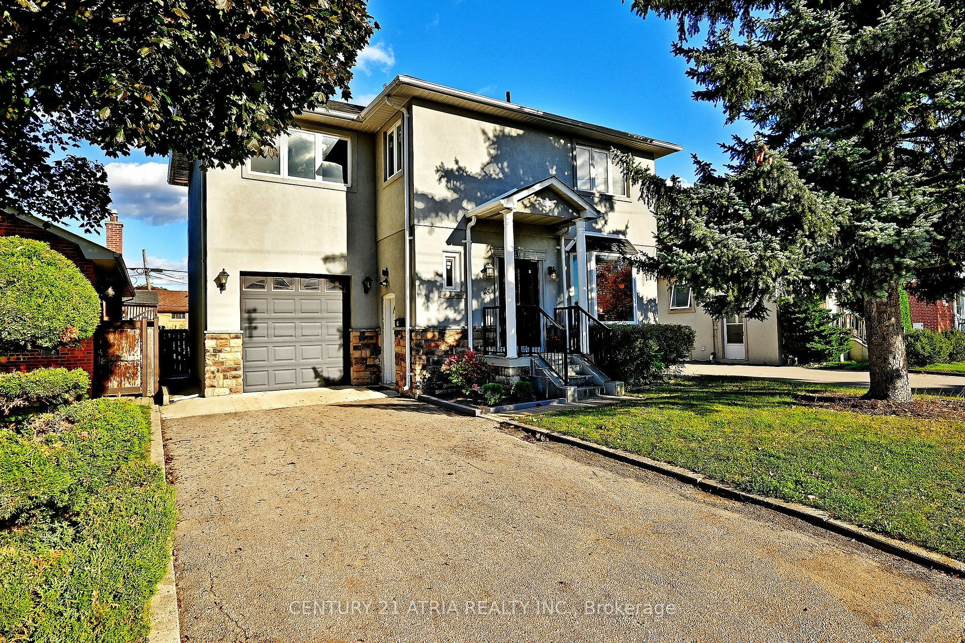 25 Crosland Dr E  Toronto ON M1R 4M6 photo