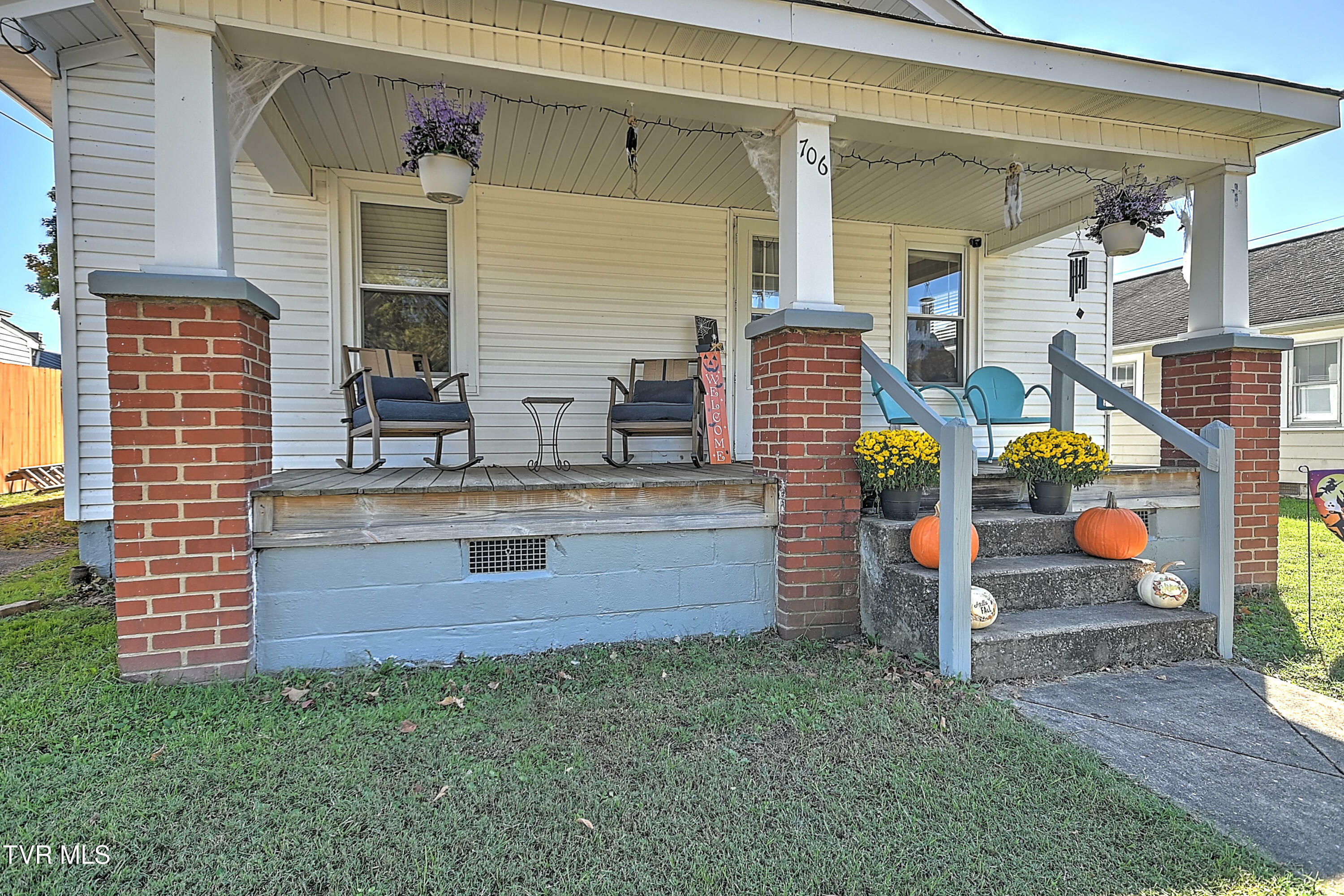 Property Photo:  706 Tipton Street  TN 37643 