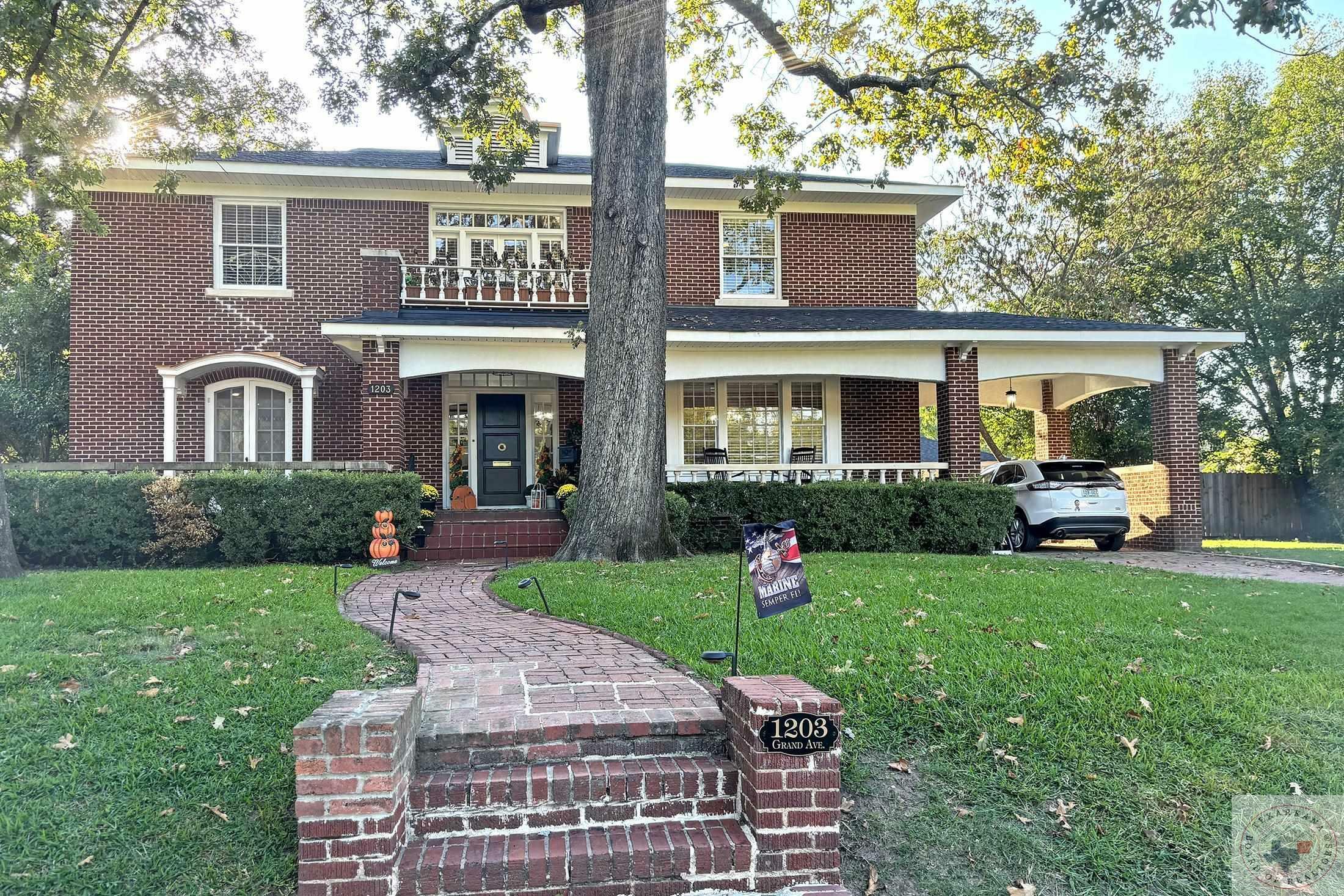 Property Photo:  1203 Grand Ave.  AR 71854 